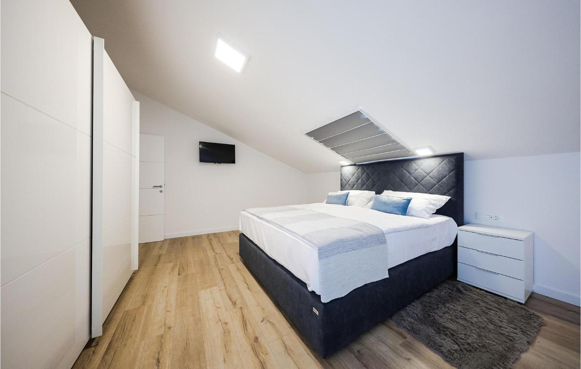 Apartment Gorgeous In With Wifi