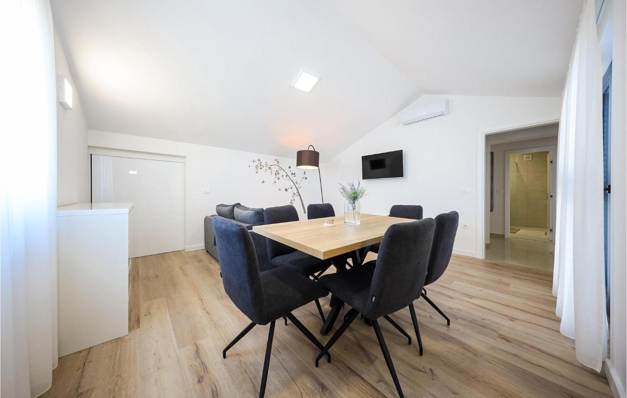 Apartment Gorgeous In With Wifi