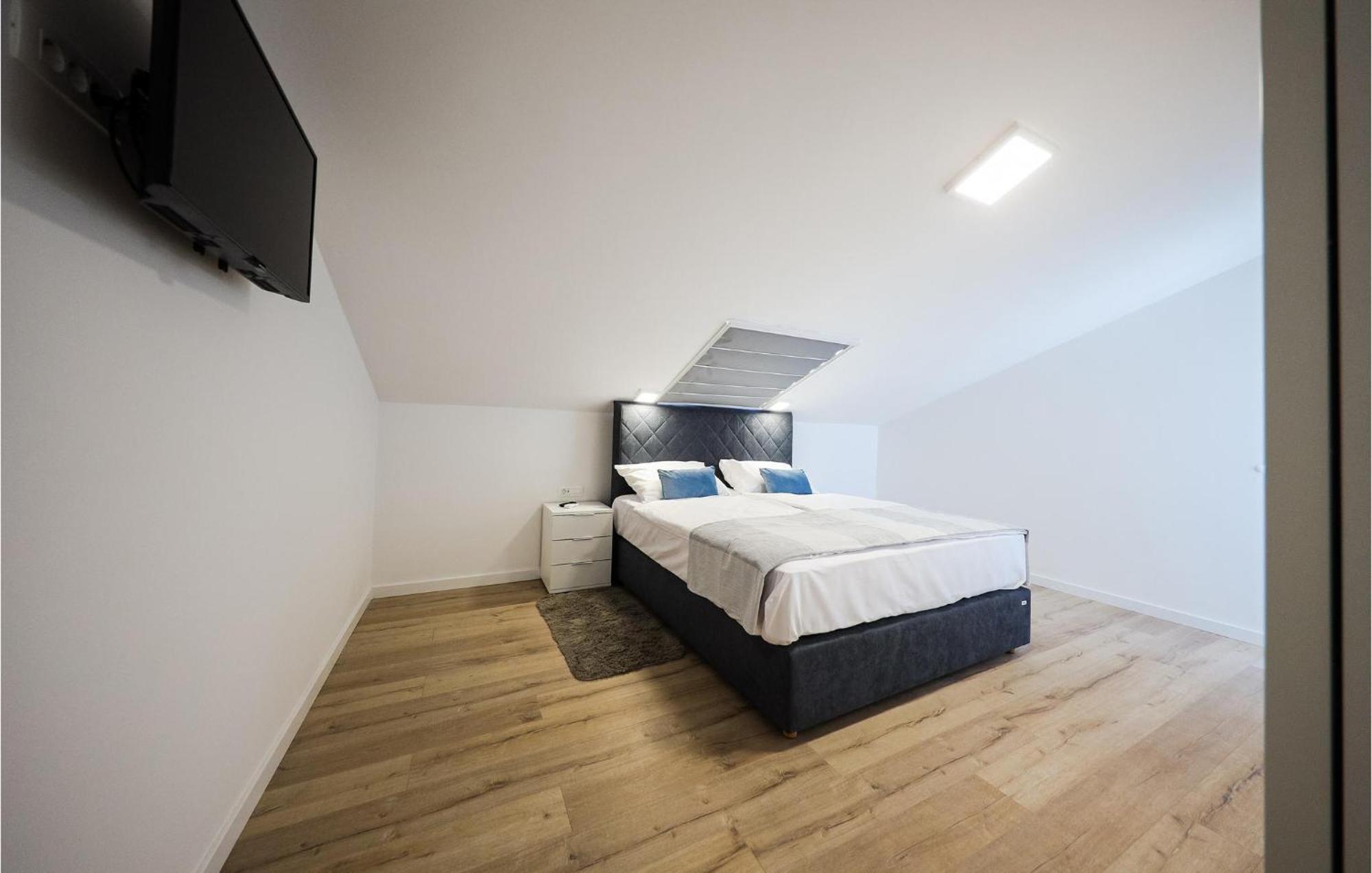 Gorgeous In With Wifi Apartment *